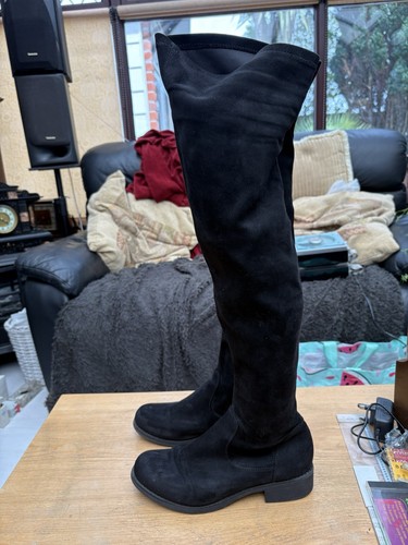 Ladies size black suede - size, 6