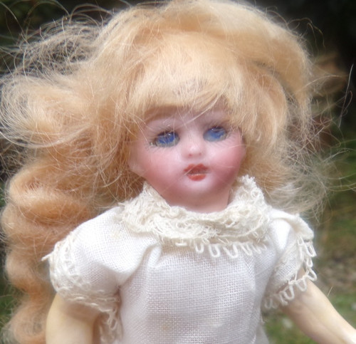 Miniature mignonette antique - miniature,