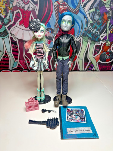 Monster high doll - monster, scaris