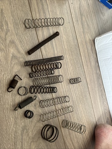 Springs job lot - , ariel