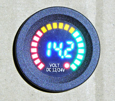 Car dash digital voltmeter