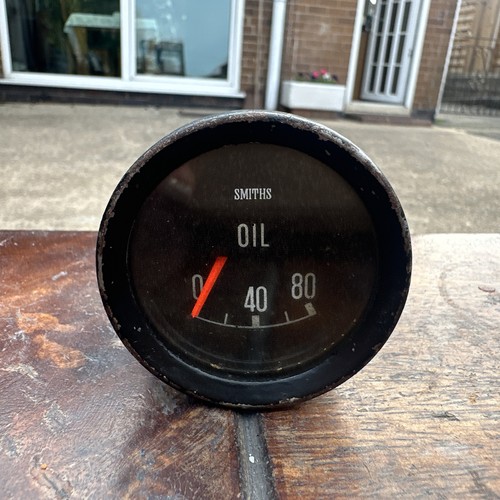 Smiths oil pressure gauge - smiths,
