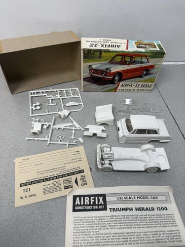 Airfix triumph herald 32 - airfix,