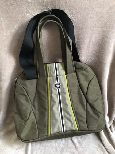 Crumpler dentist wife laptop - dentist's,
