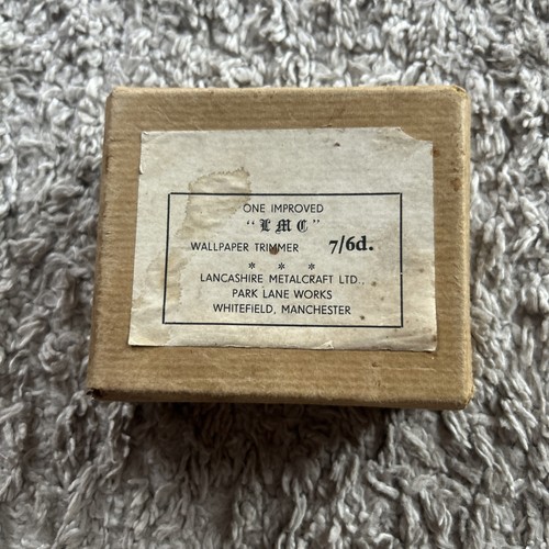 Vintage wallpaper trimmer in - vintage,