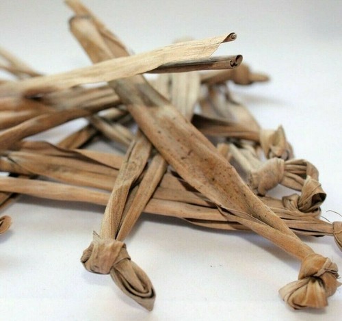 Organic dried banana leaves - dried,
