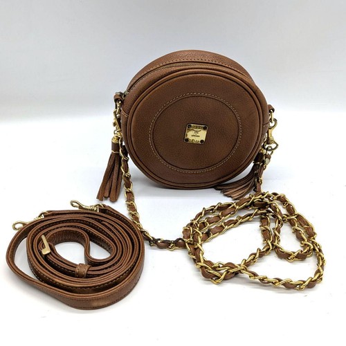 Mcm round leather shoulder - round,