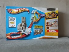 Hot Wheels Wall Tracks Mid-Air