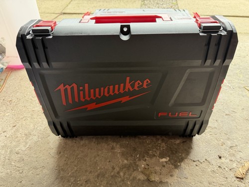 Milwaukee m18 blow moulded - milwaukee,