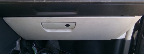 114013 glove compartment