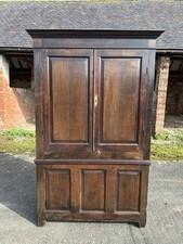 Antique Oak Linen Press Livery