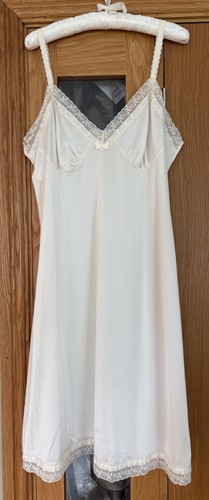 Vintage full slip - full,