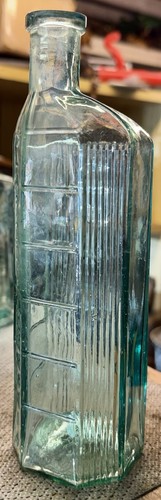 1910 very rare poison bottle - very,