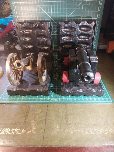 Pair cannon bookends - of, gr