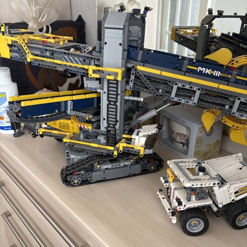Lego technic bucket - bucket, wheel