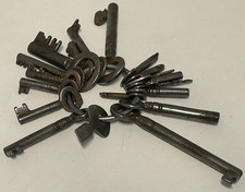 Vintage Antique Skeleton keys