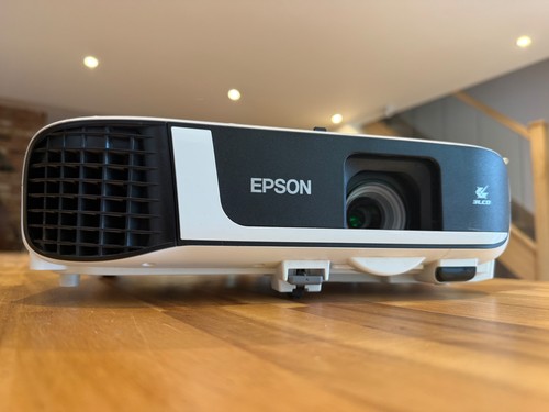 Epson fh52 1080p - full, hd