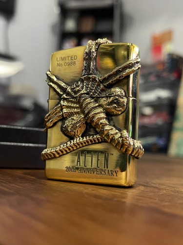 Zippo japanese alien face - zippo,