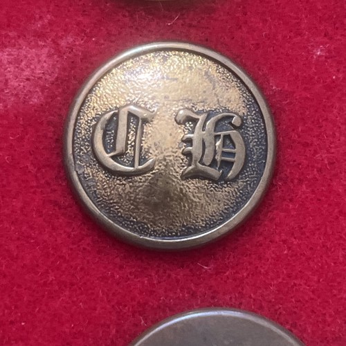 Hunt livery button - hunt, button.