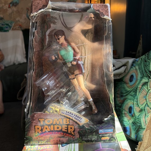 Playmates toys tomb raider - playmates,