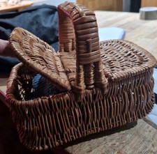 Vintage Smal mini Size Wicker Picnic Hamper basket 