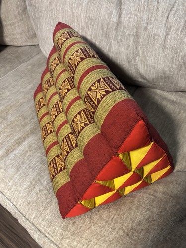 Large thai triangle - large,