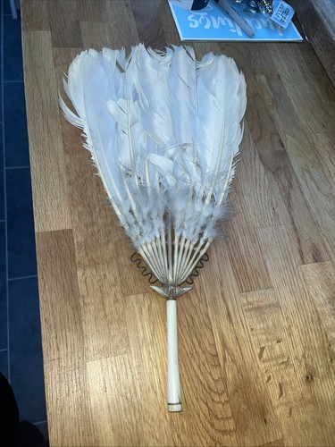 Vintage white feather fixed - vintage,