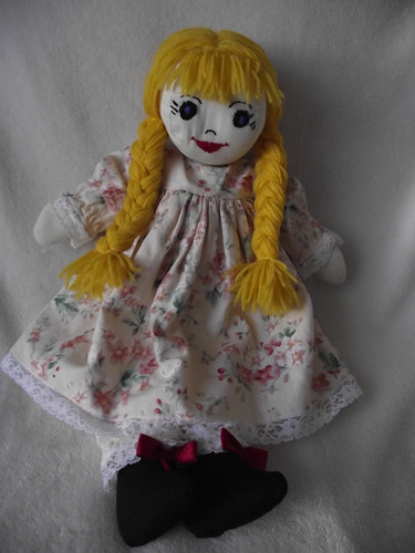 Lovely vintage handmade - lovely, 20"