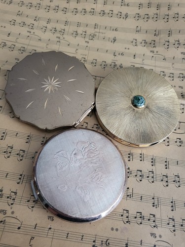 Vintage ladies powder compact - ladies,
