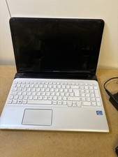 Sony Vaio SVE151G11M Laptop