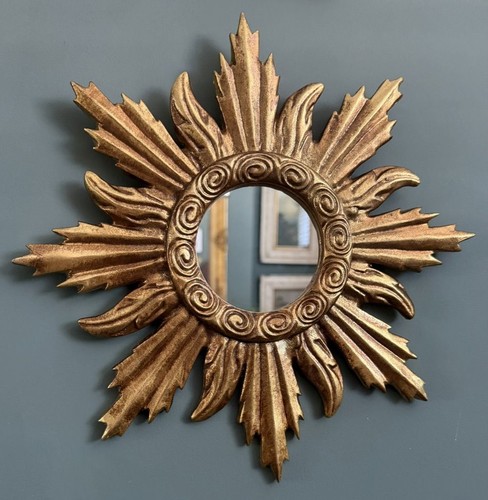 Gold antiqued round - port, hole