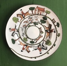 Crown Staffordshire "Hunting Scene" (18 cm) side plate