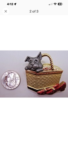 Wizard brooch toto - of,