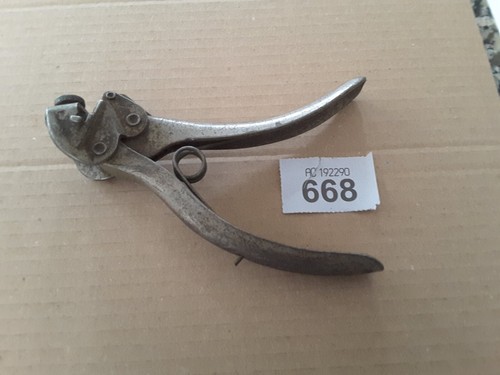 Vintage setwell saw setting - setwell,