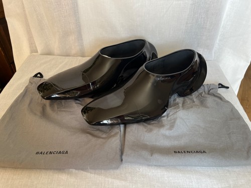Balenciaga men space - balenciaga.,