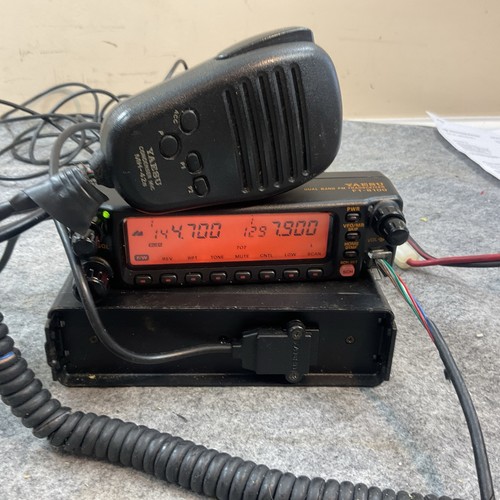 Yaesu 8100r dual band - dual, vhf
