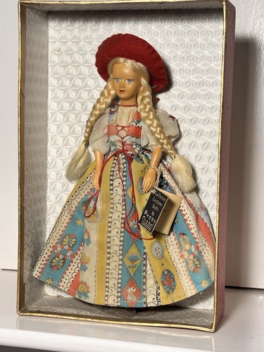 Peggy nisbet national - national, costumes