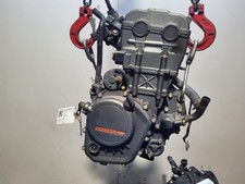 KTM 125 DUKE 2015 ENGINE 100CC