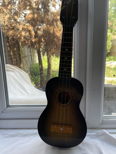 Lark soprano ukulele string - ukulele, 4-string