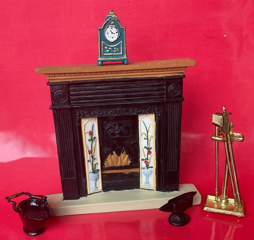 The dolls house - house, emporium