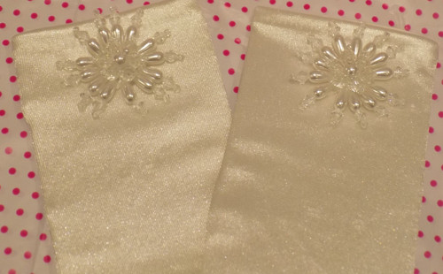 White satin floral pearl - , &