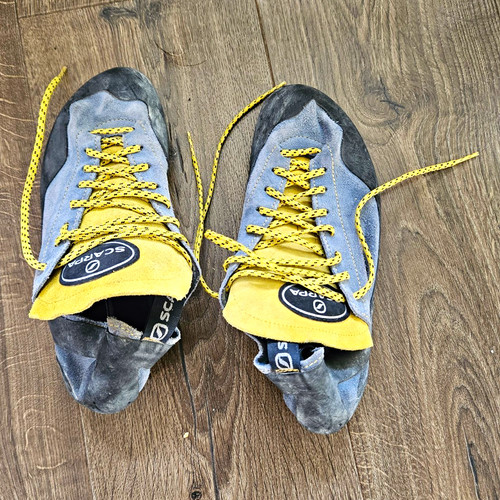 Scarpa climbing shoes - scarpa,
