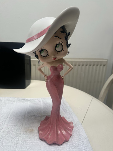Betty boop figurine pink - figurine, dress