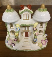 "Twin Towers" Cottage by