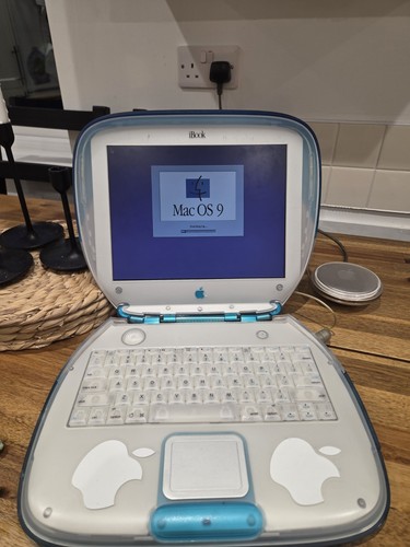 Apple ibook clamshell - apple,