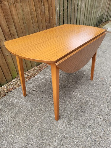 Formica kitchen table - table, drop