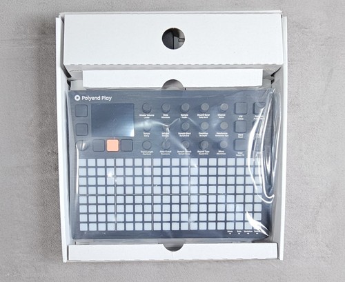 Polyend play sample - play, -sample
