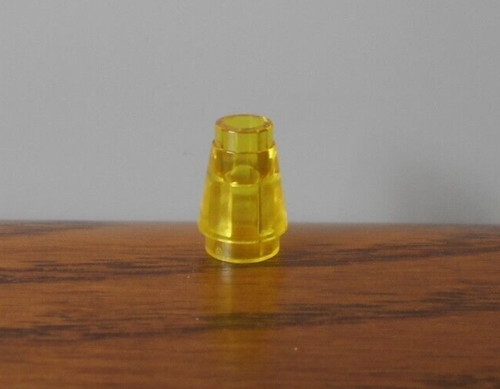 Trans yellow 1x1 - yellow,