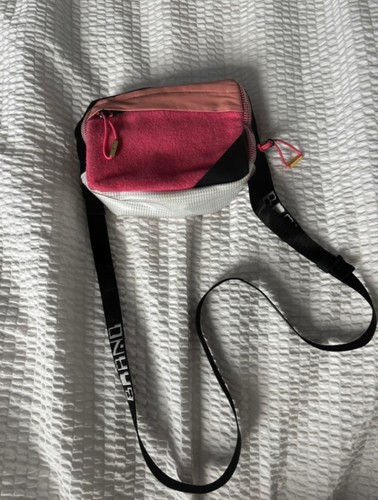 Acne studios bla - bla, konst