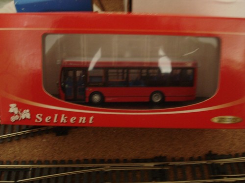 Cmnl ukbus 8001 alexander - cmnl,